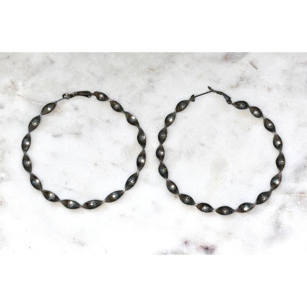 Vintage Silver Tone Twisted Hoop Earrings - Elegant and Stylish - Picture 5 of 5